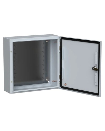 ЩМП-40.40.15 УХЛ1 IP66 400х400х150 TITAN 5 (TI5-10-N-040-040-015-66). Шкаф металлический с монтажной платой. IEK в Симферополе